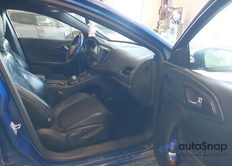 2015 Chrysler 200 S из США, поврежденный, VIN 1C3CCCBB2FN598693